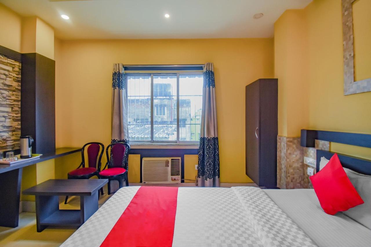 Oyo 1851 Hotel Sefali Deluxe Kolkata Bagian luar foto