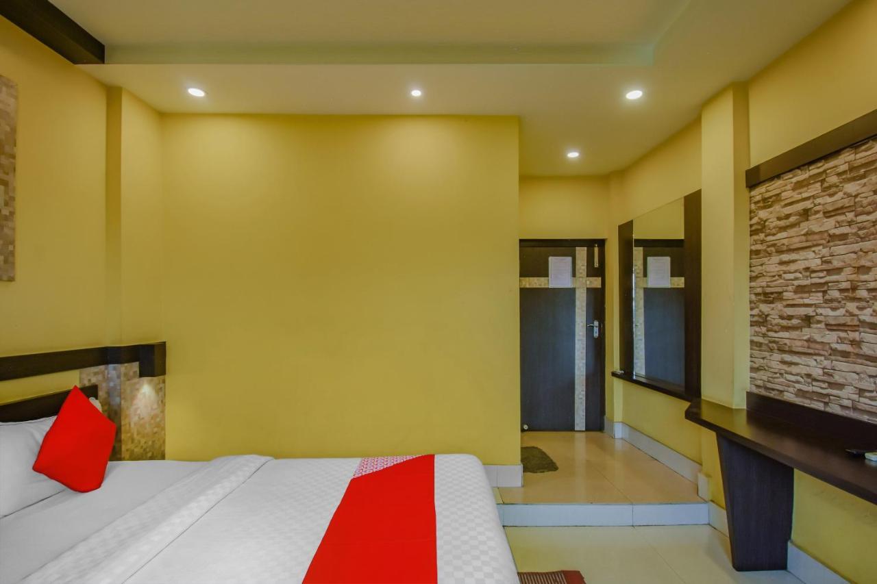 Oyo 1851 Hotel Sefali Deluxe Kolkata Bagian luar foto