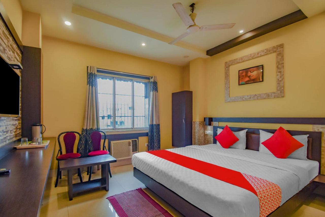 Oyo 1851 Hotel Sefali Deluxe Kolkata Bagian luar foto