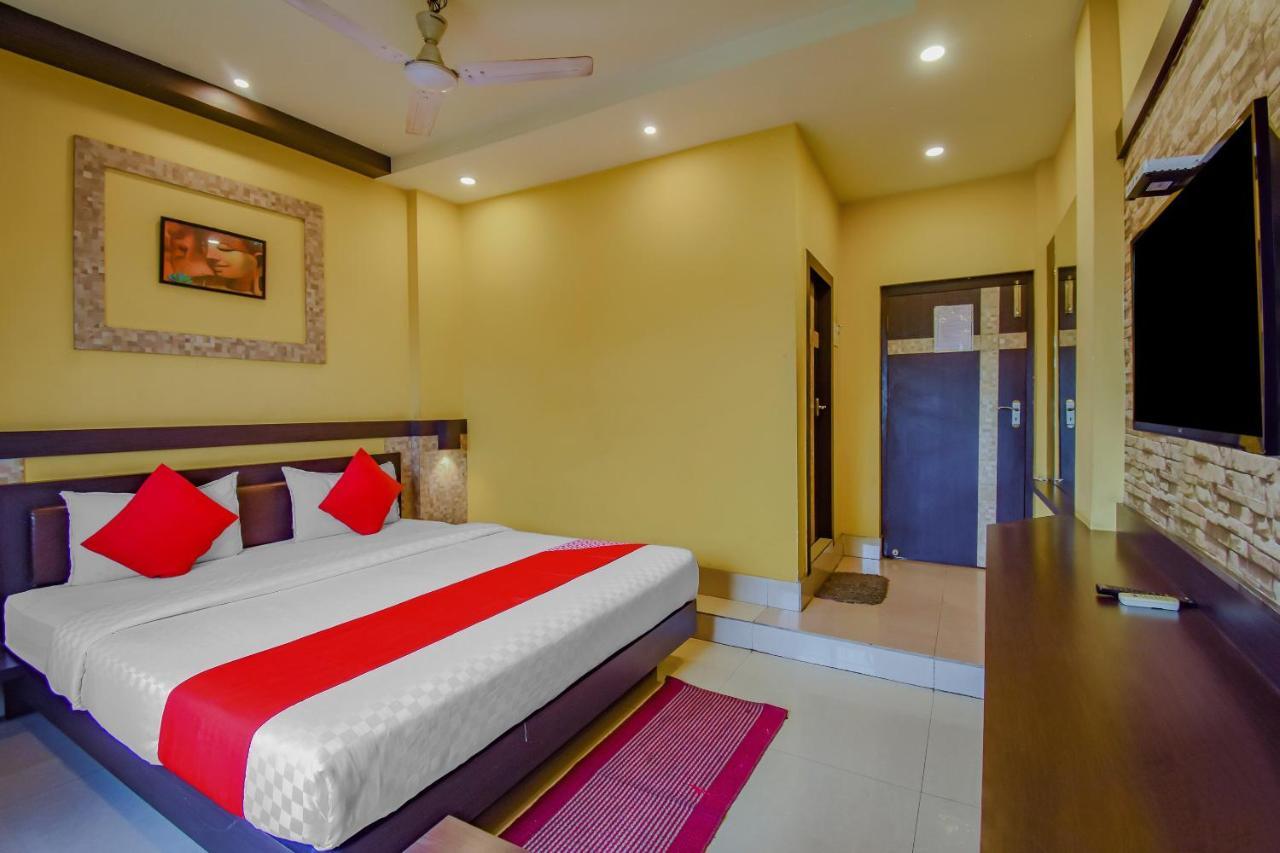 Oyo 1851 Hotel Sefali Deluxe Kolkata Bagian luar foto